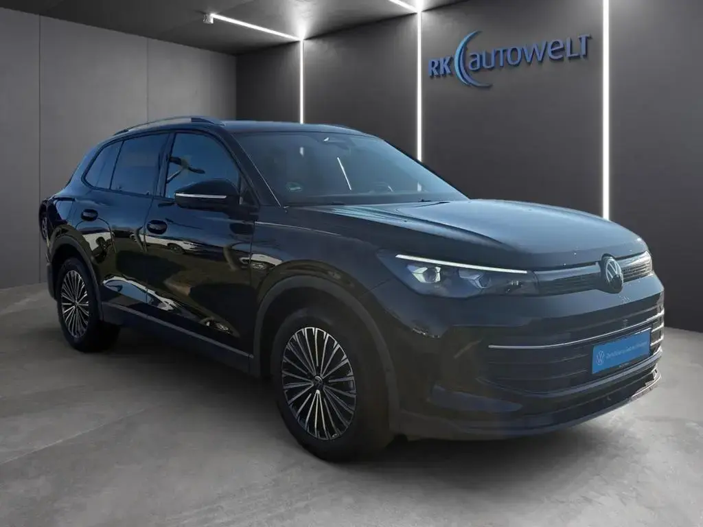 Main__Slider__Photo:Volkswagen Tiguan GOAL 1.5 eTSI DSG AHK-klappbar Navi 360 K 05/2025-1