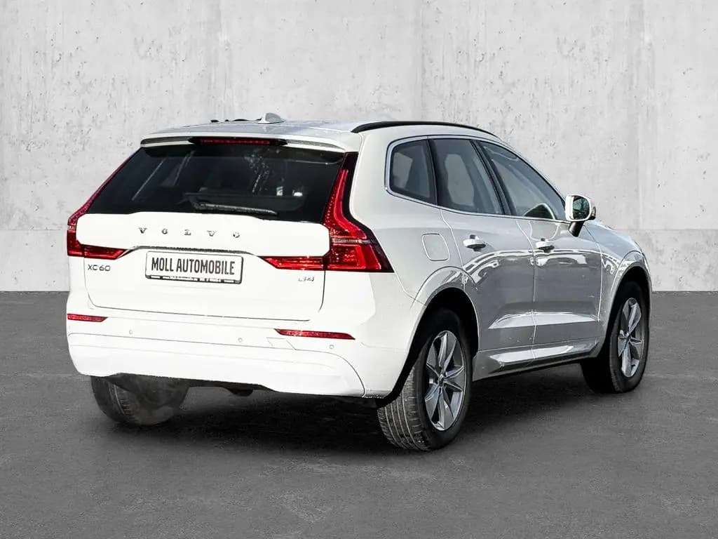 Main__Slider__Photo:Volvo XC60 Momentum Pro 2WD AHK Digitales Cockpit Soun 12/2021-0
