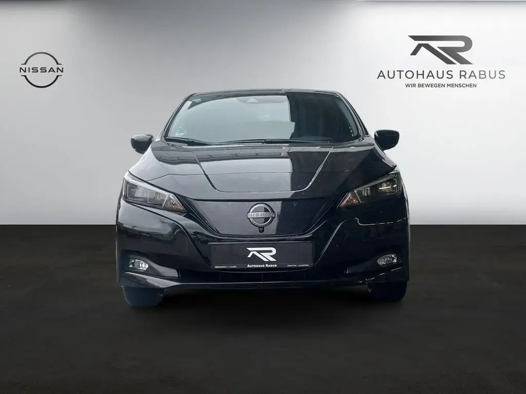 Main__Slider__Photo:Nissan Leaf Tekna 40 KWh 150 PS Navi LED BOSE SHZ 05/2022-1