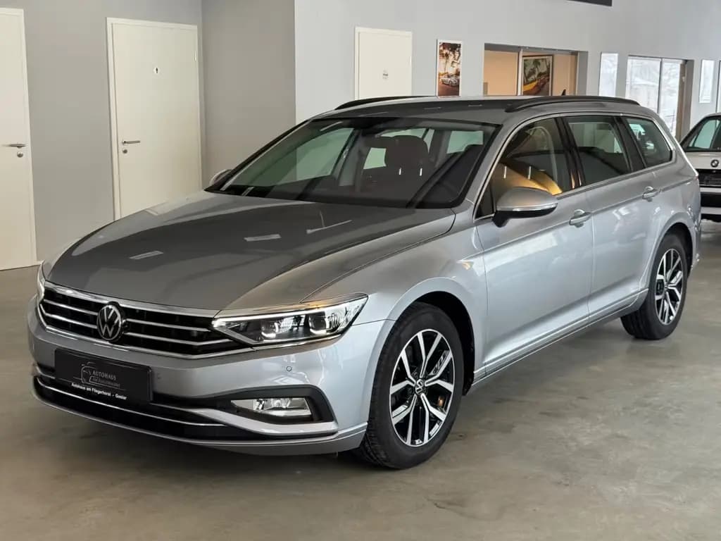 Main__Slider__Photo:Volkswagen Passat Variant 2.0 TDI Business Matrix/AHK/Kam 08/2022-0