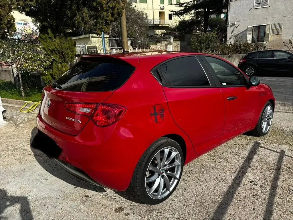 Main__Slider__Photo:Alfa Romeo Giulietta 1.6 JTDm 120 CV Super 11/2018-1