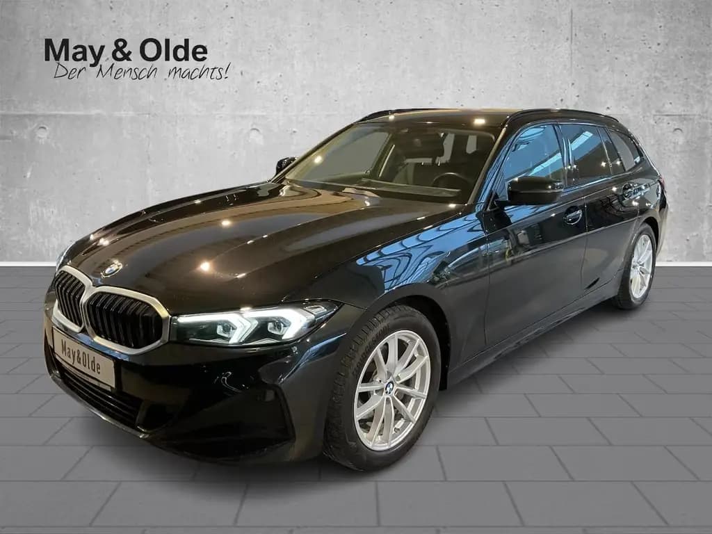 Main__Slider__Photo:BMW 320 d Touring Aut Leder HUD Navi LED SHZ PDC 08/2022-0