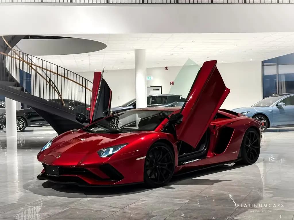 Main__Slider__Photo:Lamborghini Aventador S LP 740-4 S 2018 / Ad Personam 09/2017-0
