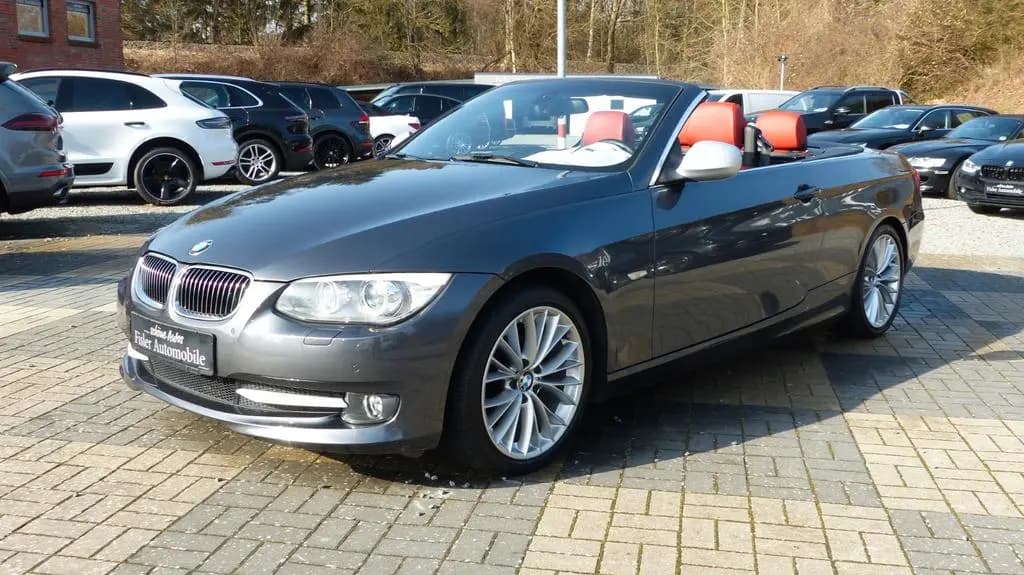 Main__Slider__Photo:BMW 3 Series 320i Cabrio Edition Exclusive Autom. Leder Rot 05/2012-0