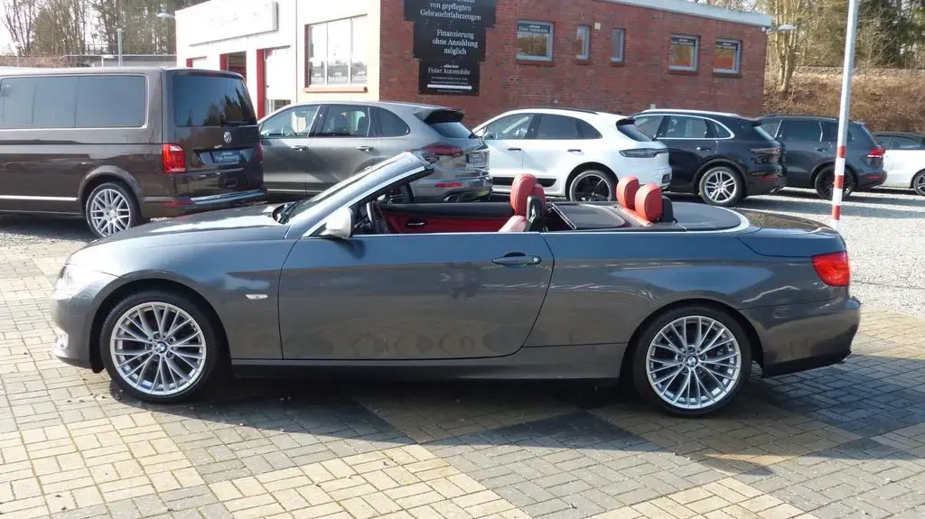 Main__Slider__Photo:BMW 3 Series 320i Cabrio Edition Exclusive Autom. Leder Rot 05/2012-1