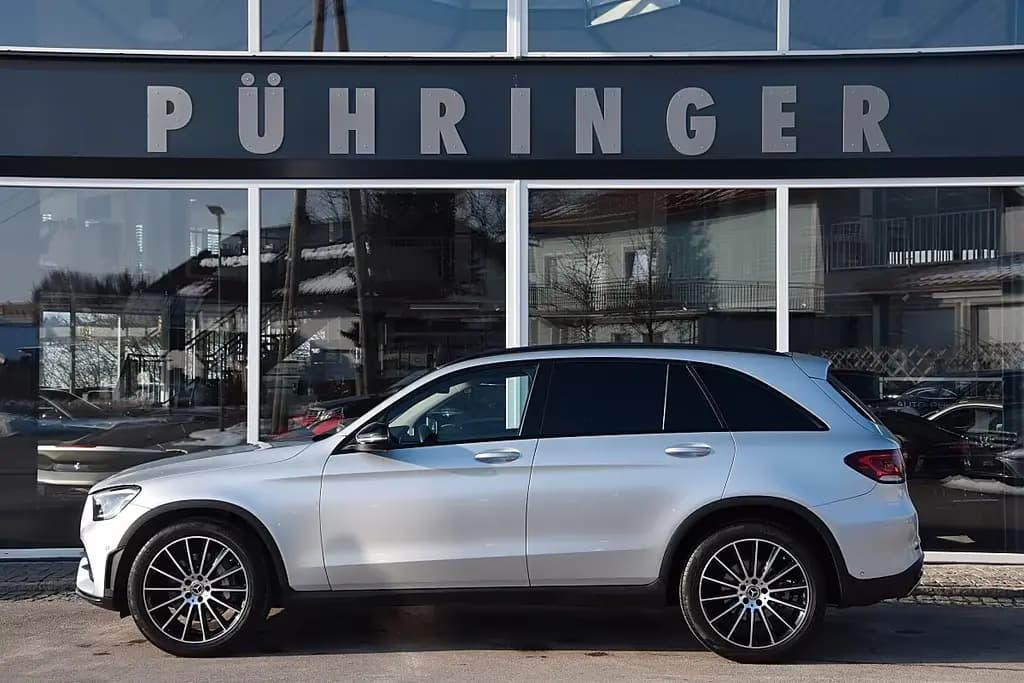 Main__Slider__Photo:Mercedes-Benz GLC-Class 300 d 4MATIC Aut. *AMG-Line* 11/2019-0