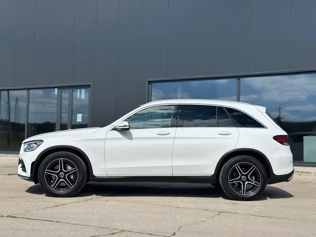Main__Slider__Photo:Mercedes-Benz GLC-Class 02/2020-1