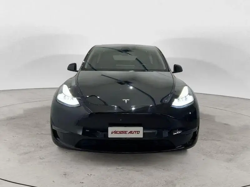 Main__Slider__Photo:Tesla Model Y Performance AWD 09/2022-1