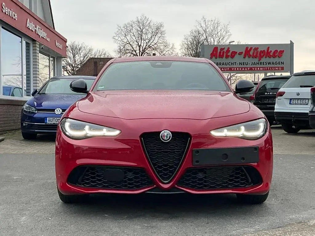Main__Slider__Photo:Alfa Romeo Giulia Competizione Q4 LED Leder Navi Kamera ACC 05/2023-1