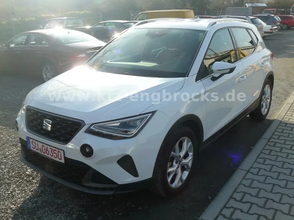 Main__Slider__Photo:Seat Arona 1,0 TSI FR 10/2021-0