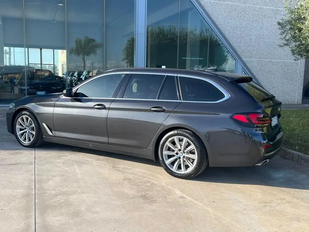 Main__Slider__Photo:BMW 5 Series 520 d Touring OFFERTA T-STOCK PREZZO IMPERDI 12/2020-1
