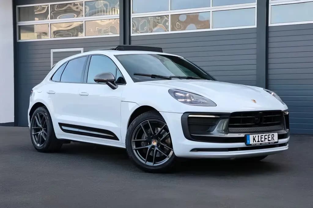 Main__Slider__Photo:Porsche Macan T AWD/ACC/BOSE/360/4xSHZ/Luftfederung/R20 07/2023-0