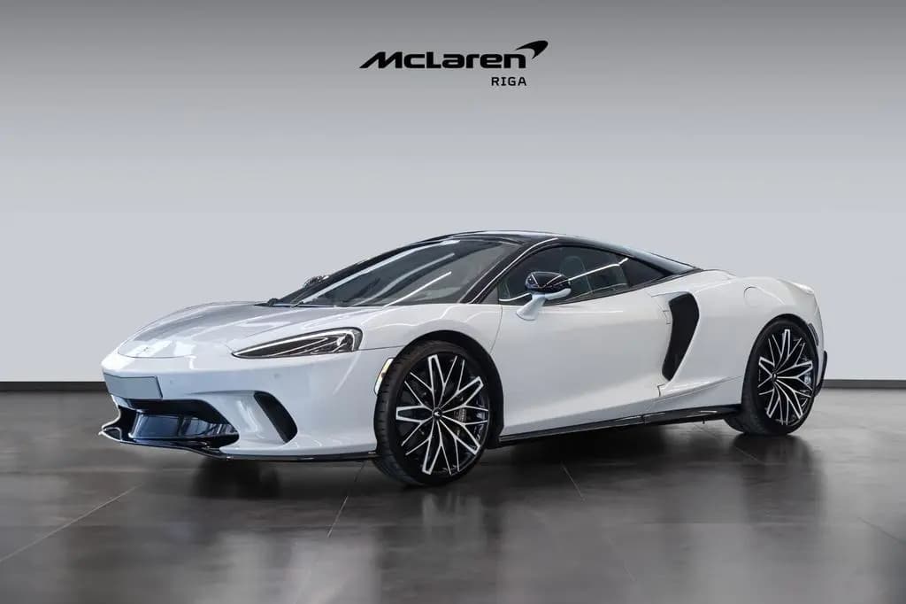 Main__Slider__Photo:McLaren GT - Luxe - MSO Cirrus Grey 08/2023-0