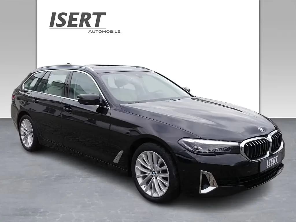 Main__Slider__Photo:BMW 5 Series 520d xDrive tour. Luxury Line A: +PANO+HIFI+DAB+ 08/2022-0