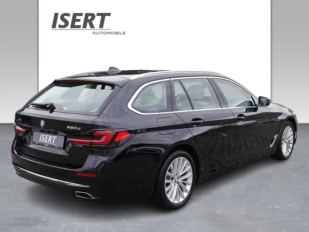 Main__Slider__Photo:BMW 5 Series 520d xDrive tour. Luxury Line A: +PANO+HIFI+DAB+ 08/2022-0