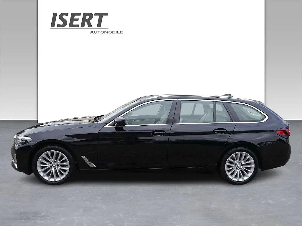 Main__Slider__Photo:BMW 5 Series 520d xDrive tour. Luxury Line A: +PANO+HIFI+DAB+ 08/2022-1