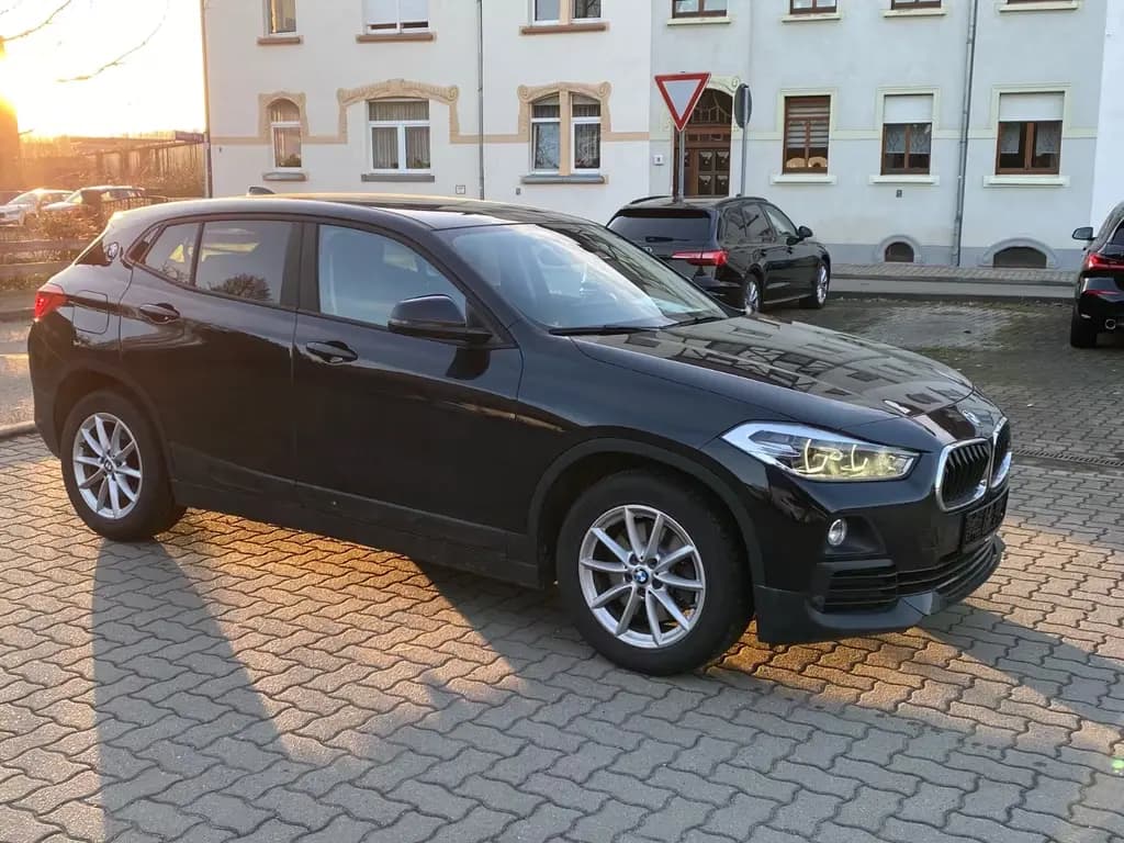 Main__Slider__Photo:BMW X2 xDrive 25 Leder / Head-Up / Kamera / AHZV / 02/2020-0