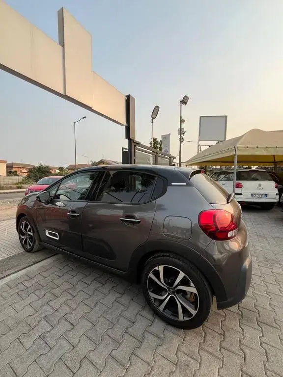 Main__Slider__Photo:Citroën C3 Citroen C3 PureTech 110 S&S Shine 09/2022-1