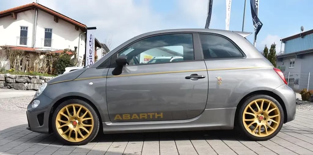 Main__Slider__Photo:Abarth 595 1.4  595 Scorpioneoro 1 of 2000 05/2021-0