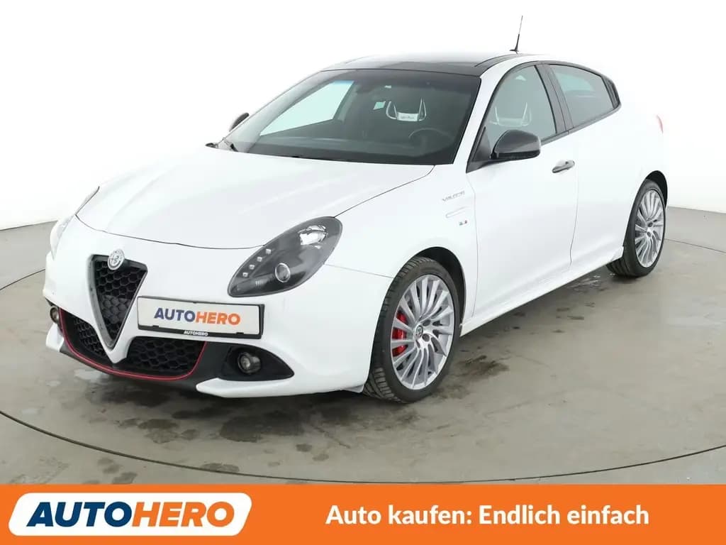 Main__Slider__Photo:Alfa Romeo Giulietta 1.8 Turbo Veloce Aut.*NAVI*TEMPO*PDC* 04/2018-0