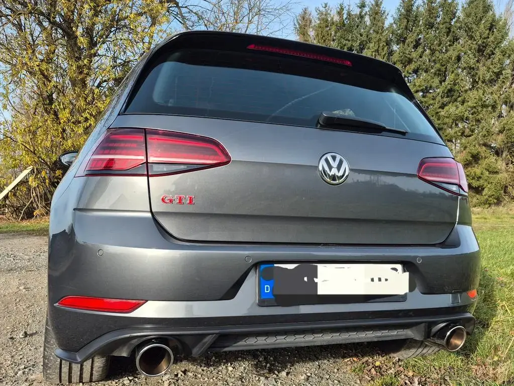 Main__Slider__Photo:Volkswagen Golf 2.0 TSI OPF GTI Performance GTI Performance 03/2019-1
