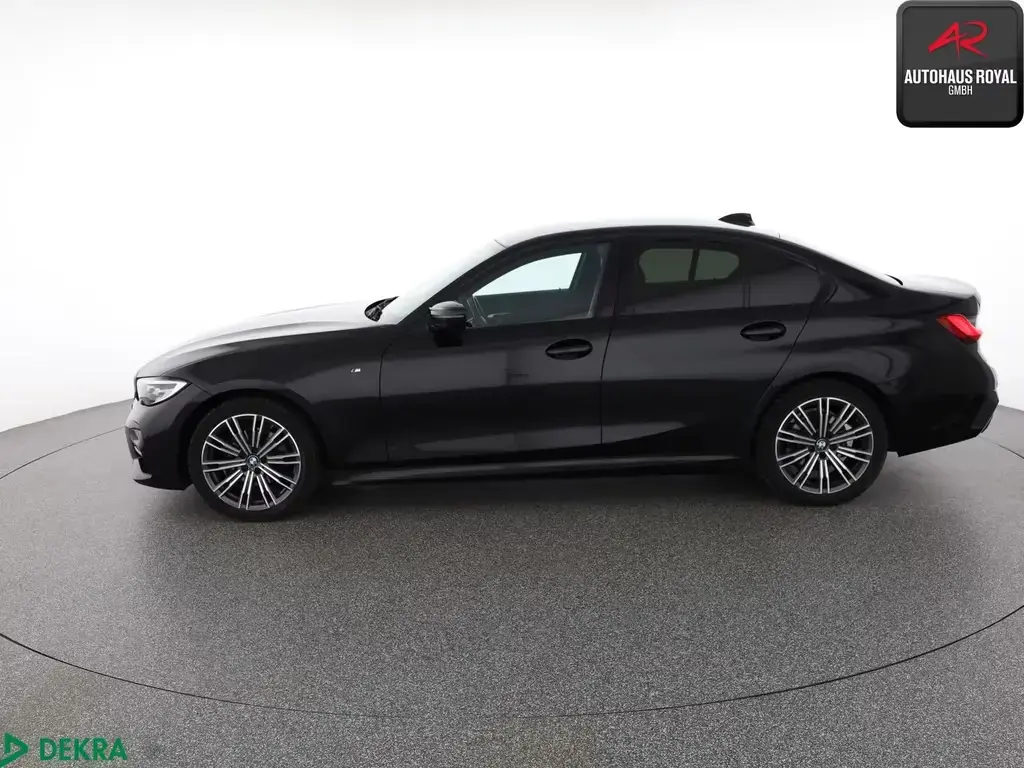 Main__Slider__Photo:BMW 3 Series 320 d M SPORT SHADOW HUD,HARMAN/K,ACC,TOTWINKEL 09/2021-1