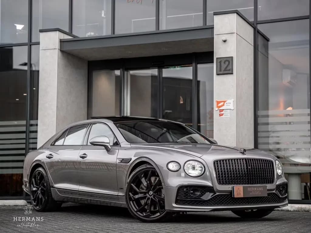 Main__Slider__Photo:Bentley Flying Spur 6.0 W12 Mulliner / Massage / Black L 01/2020-0
