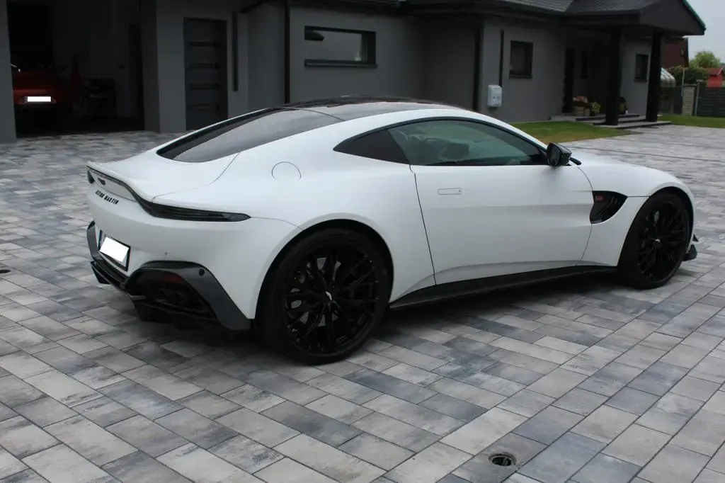 Main__Slider__Photo:Aston Martin V8 Vantage 4.0 V8 F1 F1 01/2023-1