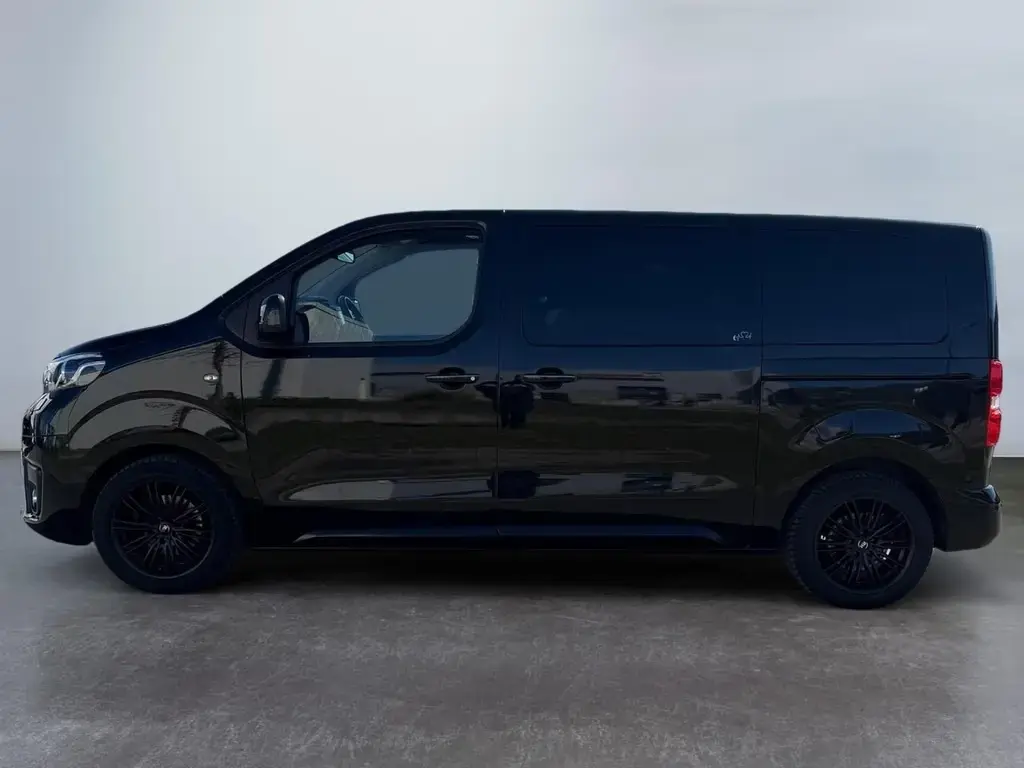 Main__Slider__Photo:Toyota Proace (Verso) Proace Verso 2.0 D-4D L1 Team D AHK beide. Tü... 01/2019-1