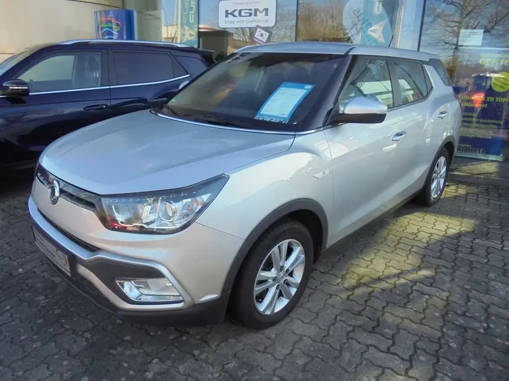 Main__Slider__Photo:Ssangyong Tivoli e-XGi XLV Aut. Quartz 09/2016-0