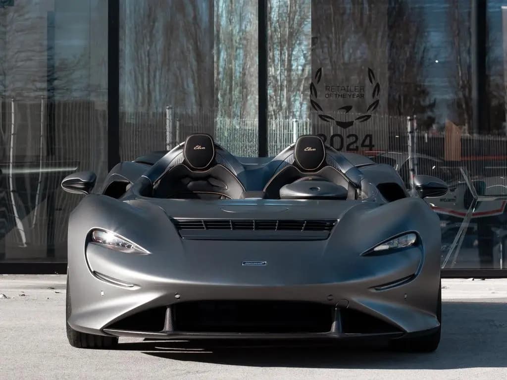 Main__Slider__Photo:McLaren Elva XP1 / Satin Kilo Grey / Full Carbon Fibre null-0