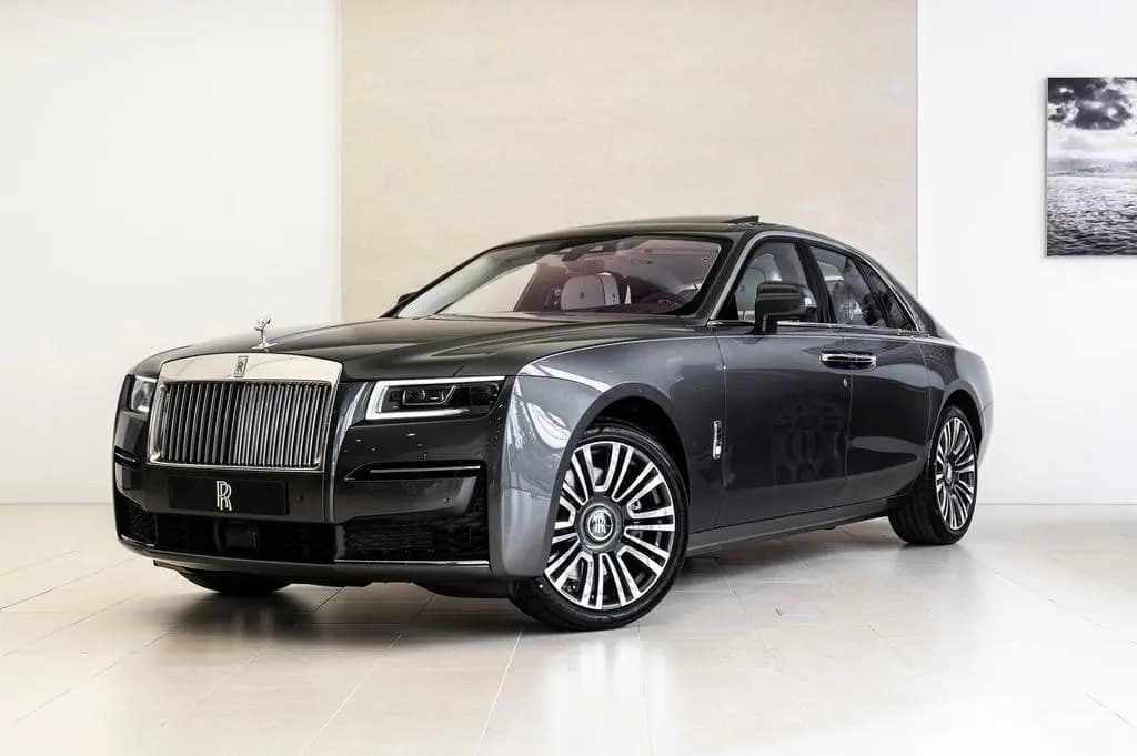 Main__Slider__Photo:Rolls-Royce Ghost 2 year service & warranty 01/2022-0