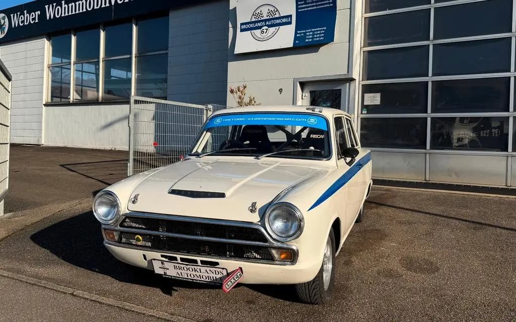 Main__Slider__Photo:Lotus Cortina Rennwagen mit Straßenzulassung 04/1966-0