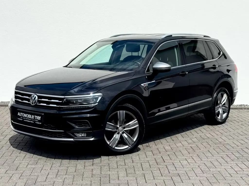 Main__Slider__Photo:Volkswagen Tiguan Allspace 2.0 TDI DSG 4Motion 7.SITZER 10/2017-0