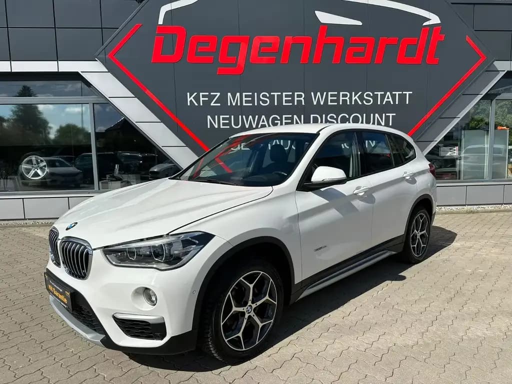 Main__Slider__Photo:BMW X1 sDrive 18 i xLine LED KAMERA AHK 10/2016-0