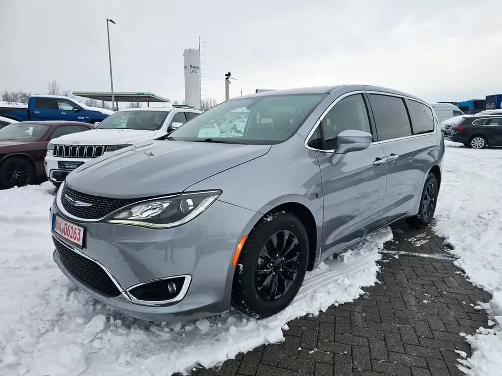 Main__Slider__Photo:Chrysler Pacifica 3.6L V6 . TWA.PDC.Sitz.Heizung. 11/2019-0