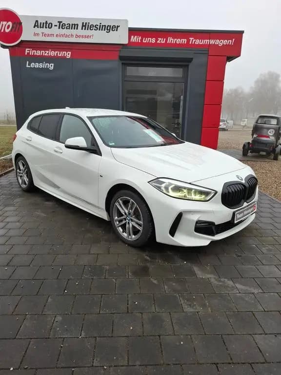 Main__Slider__Photo:BMW 1 Series 118 1 Limousine 118 i M Sport/LED/ALU/TOP 07/2020-0