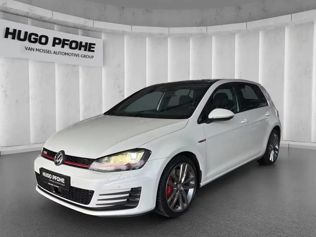 Main__Slider__Photo:Volkswagen Golf VII 2.0 GTI Performance BMT 04/2016-0