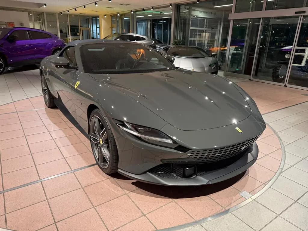 Main__Slider__Photo:Ferrari Roma Spider MAGNETIC*PASSENGER*LED*360° 04/2026-0