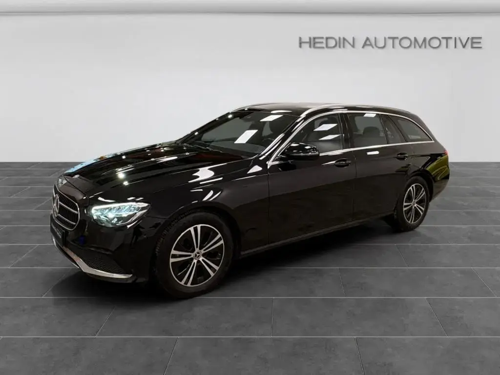 Main__Slider__Photo:Mercedes-Benz E-Class 200 T AVANTGARDE|PANO|KAM|TOTW|LED|EASY-P.|AMB 12/2021-1