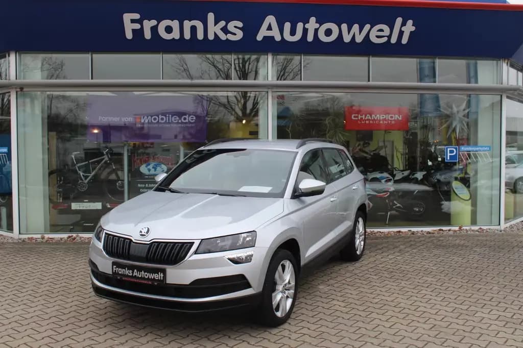 Main__Slider__Photo:Skoda Karoq 1.5l Style DSG 08/2020-0