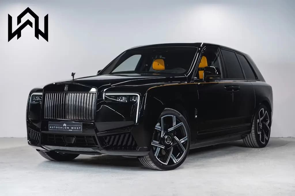 Main__Slider__Photo:Rolls-Royce Cullinan SERIES II BLACK BADGE *Footrest* MY26* null-0