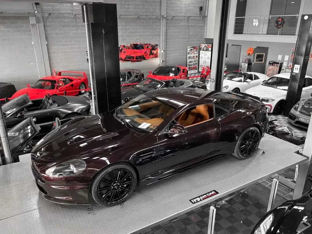 Main__Slider__Photo:Aston Martin DBS V12 5.9 - Amethyst Red 01/2010-0