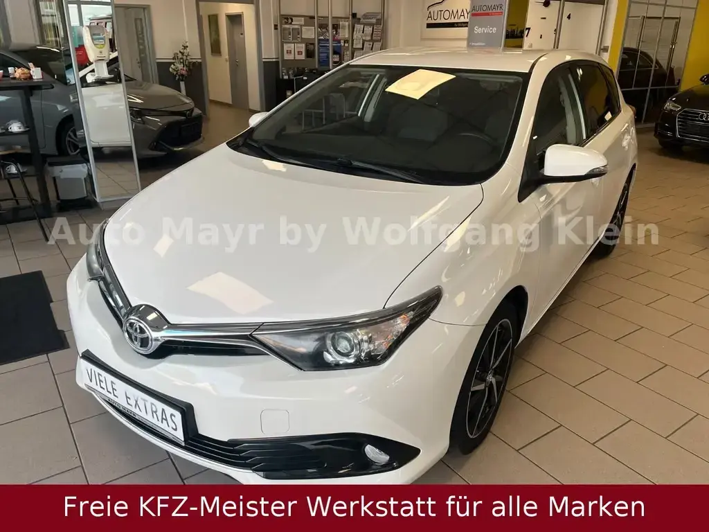 Main__Slider__Photo:Toyota Auris 1.2 Edition-S+, Alu, 5 Türen, Freisprechei 11/2017-1