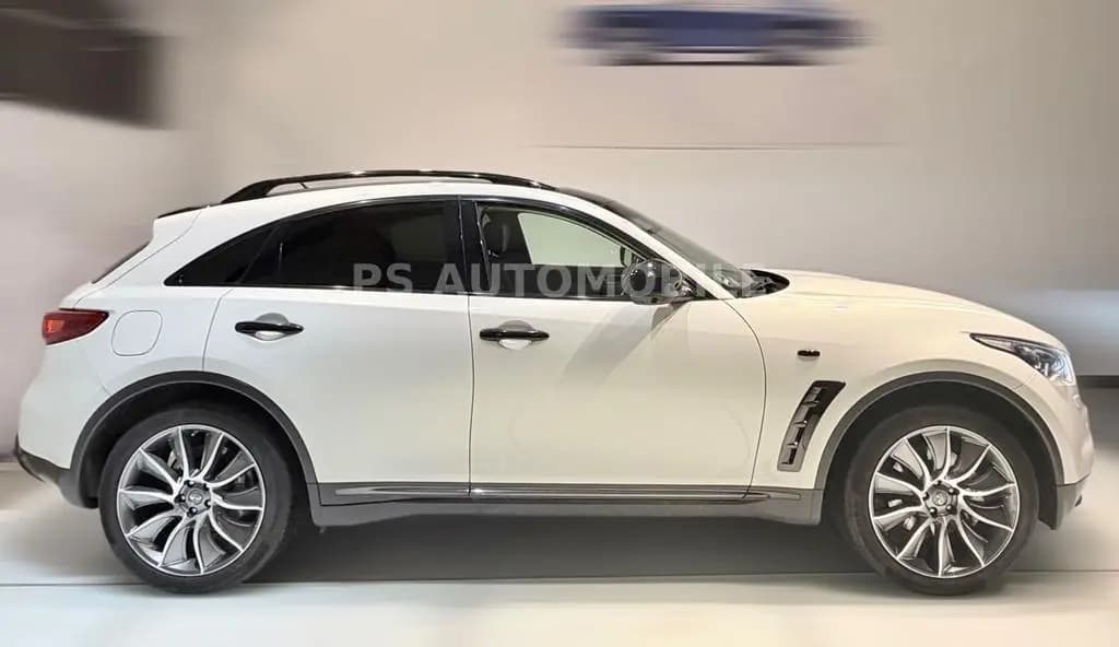Main__Slider__Photo:Infiniti QX70 3.7 S*NAVI*KLIMAAUTO*BI-XE*LEDER*360° 03/2017-0