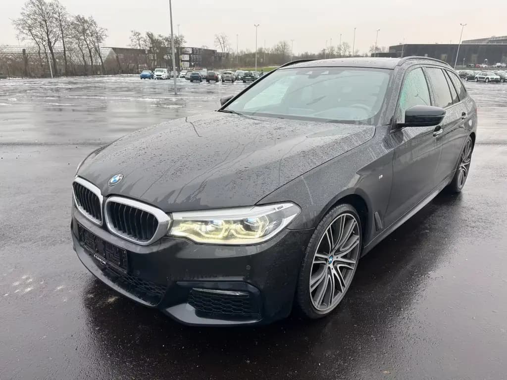 Main__Slider__Photo:BMW 5 Series 540i Touring 340PS xDrive M-Sport 16544 08/2018-0