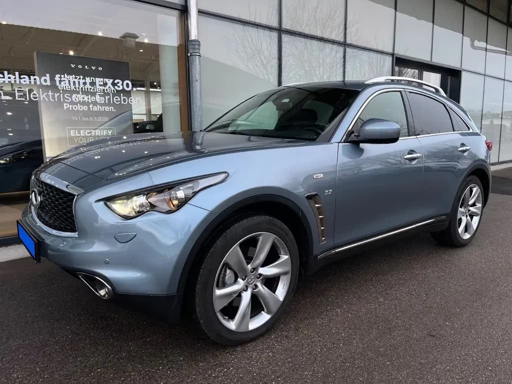 Main__Slider__Photo:Infiniti QX70 3.7 GT Premium 03/2018-0
