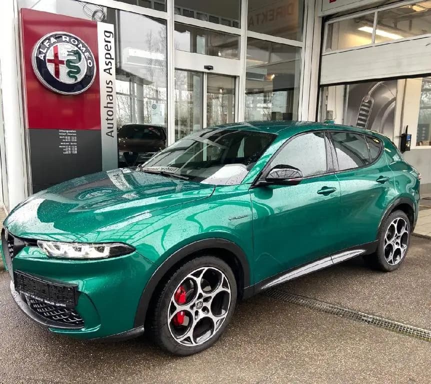 Main__Slider__Photo:Alfa Romeo Tonale Veloce 01/2024-0