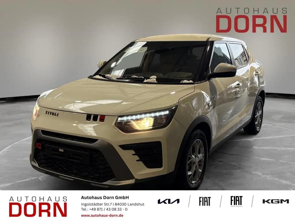 Main__Slider__Photo:KGM Tivoli Essential 1.5 AT6 AWD null-0