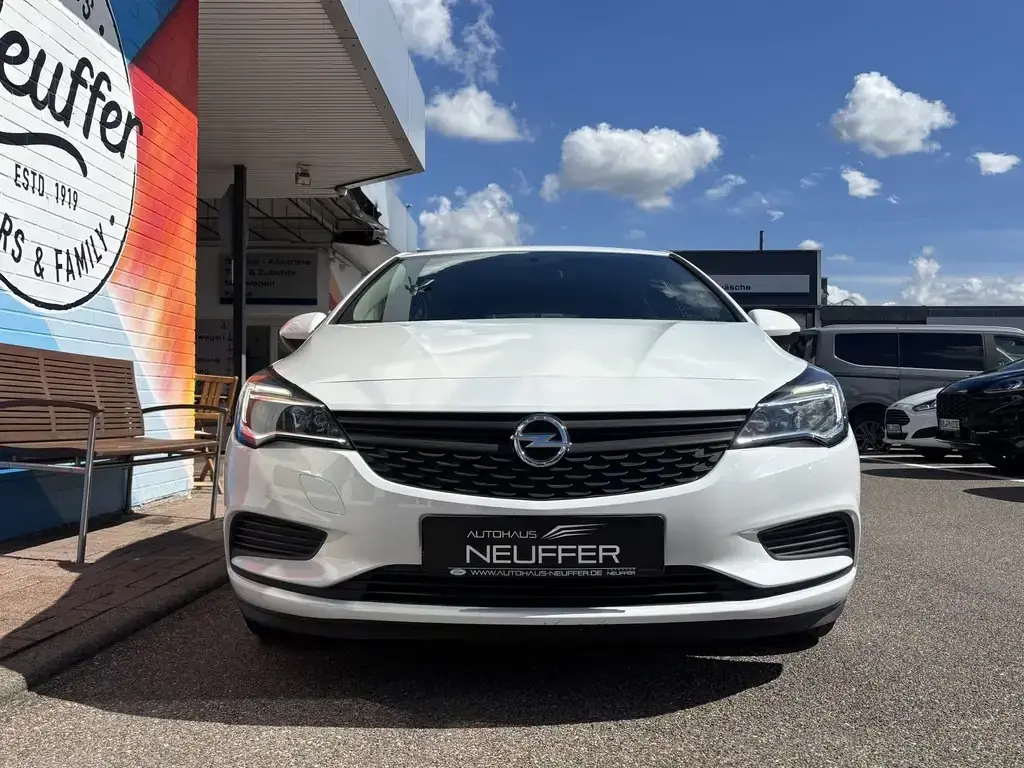 Main__Slider__Photo:Opel Astra K 5-trg. Selection Start/Stop Tempomat 04/2017-1
